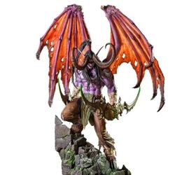 WORLD OF WARCRAFT SCULPTURE 