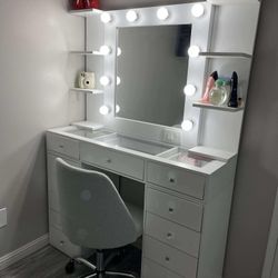 Makeup Vanity