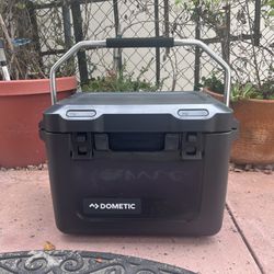 Dometic Patrol 20 Cooler for Sale in San Diego, CA - OfferUp