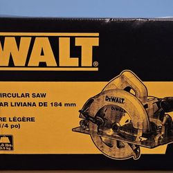 DEWALT 7-1/4" LIGHTWEIGHT CIRCULAR SAW 