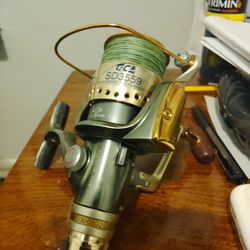 Tica spinning reel like new