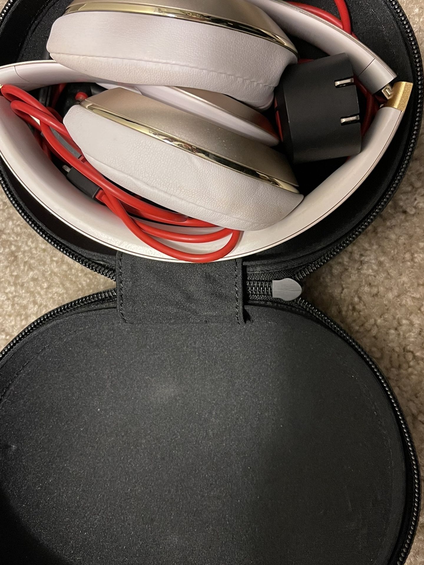 Wireless Gold Beats