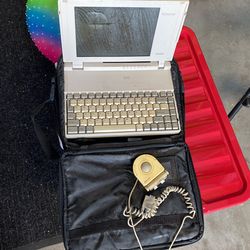 Vintage Toshiba Laptop T2200sx