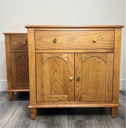 Pair of Mid-century Solid Wood nightstands cabinets Endtables