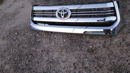 Toyota tundra grill 2007 to 14
