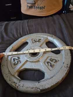 Weigh lifting 25lb plate