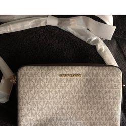 Brand New Michael Kors
