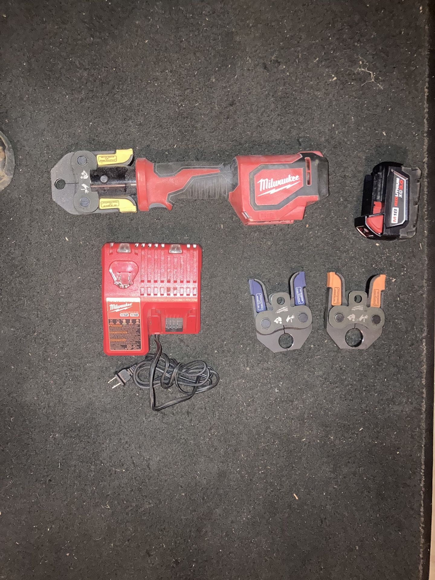 Milwaukee Short Throw Press