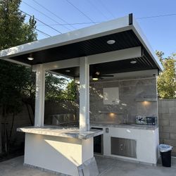 Outdoor Kitchen