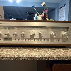 Yamaha CR 820