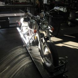 PARTED OUT - 2002 99-07 Honda VT1100 VT1100 C2 Shadow Sabre - Motorcycle parts - 201764