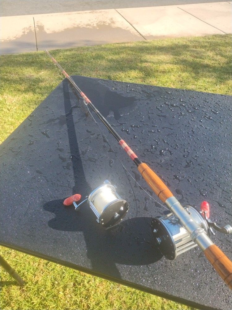 King Tuna Fishing Rod + 2 Reels