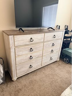 Matching 3-Piece Farmhouse Bedroom Set – $290