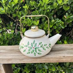 Holiday By Lenox Holly Poinsettia Christmas Teapot Kettle