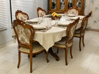 Elegant Expandable Wood Dining Table Set with 6 Chairs & Glass Top. $425 or best offer