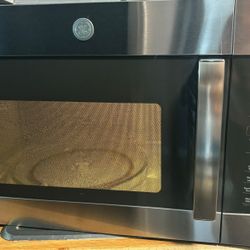 GE MICROWAVE NUEVO 