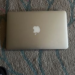 MacBook Air (11-inch- Early 2015)