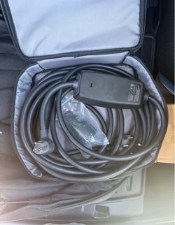 Tesla Mobile connector