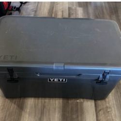 YETI Tundra 45 Charcoal 34 qt Hard Cooler