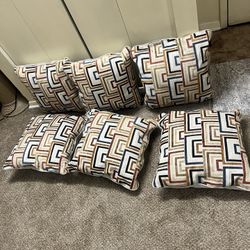 Brand-New 6 Geometric Throw Pillows With Zippers 20x20” Two Sided Color One With Multi Color Pattern And One Light Gray Pickup Gaithersburg Md20877