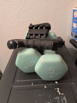 Hand grip strengthener tools and 2: 5 pound weights