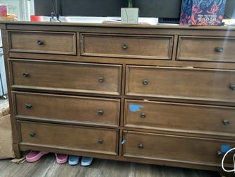 Bed room set. Brown