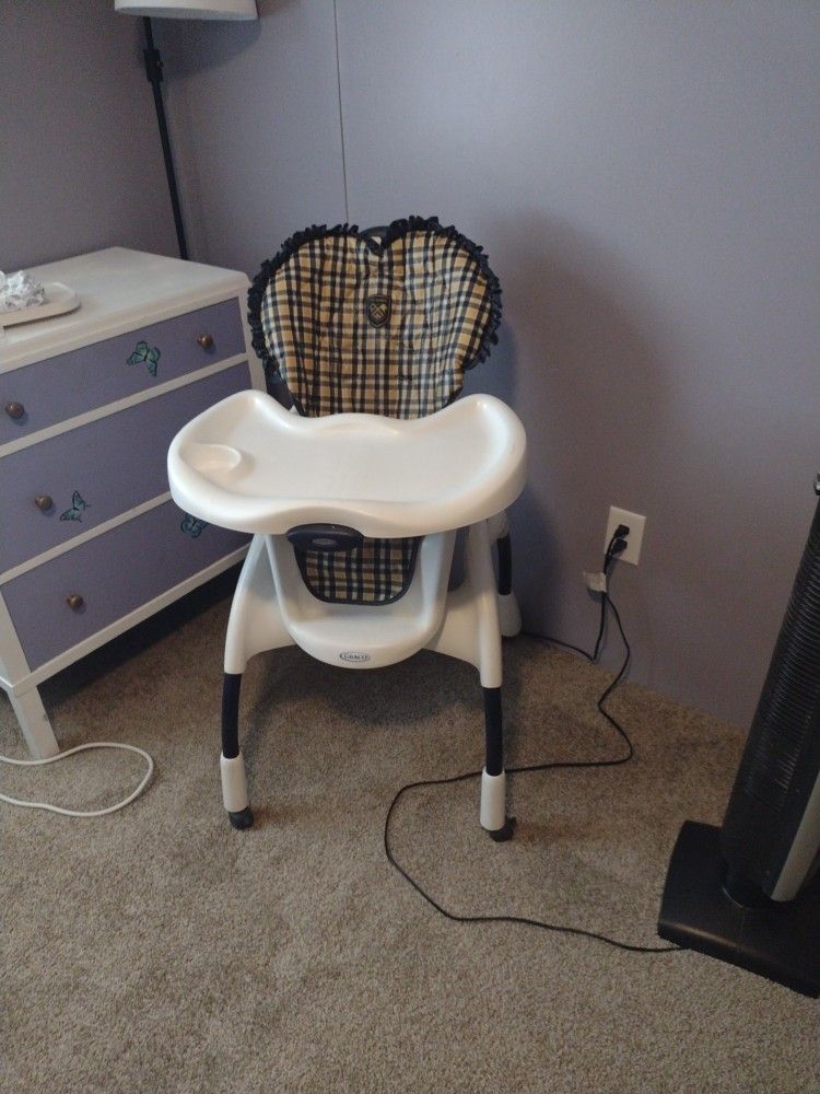 Ivy League Highchair