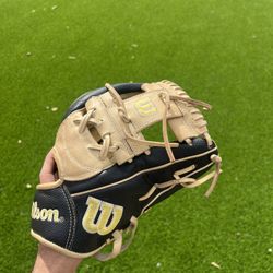 Wilson A2000 glove