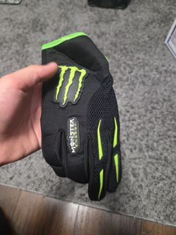 Monster gloves