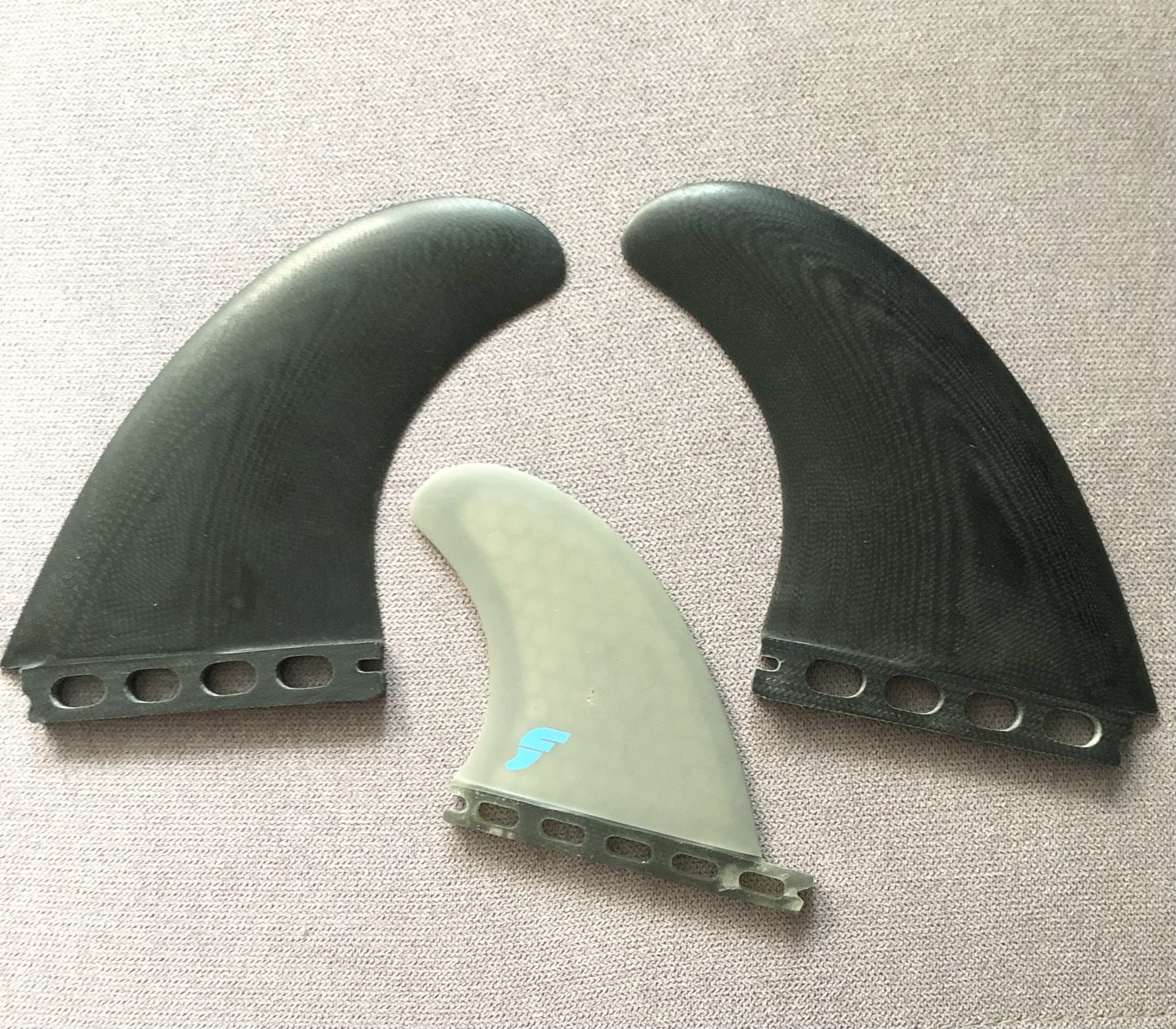 Surfboard Fins MR + 1 Trailer Fin Fiber Glass Futures Fins New! Located in Jobos Beach, Isabela, Puerto Rico