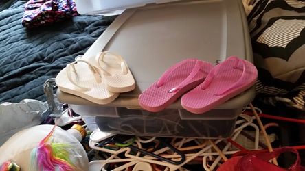 Old Navy Girls Flip Flops 