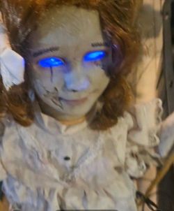 Halloween Animatronic Doll Decoration