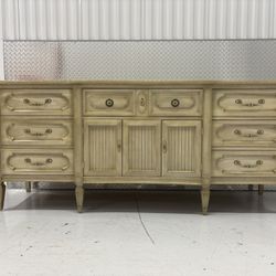 Beautiful Mid century dresser, console or credenza