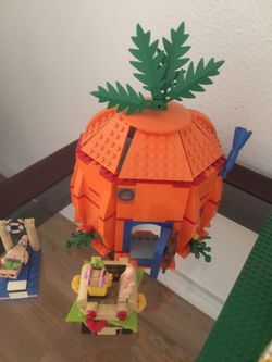 Pineapple under the sea