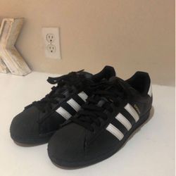 Adidas Superstars 8.5