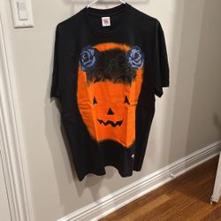 Halloween Supreme Tee Size L
