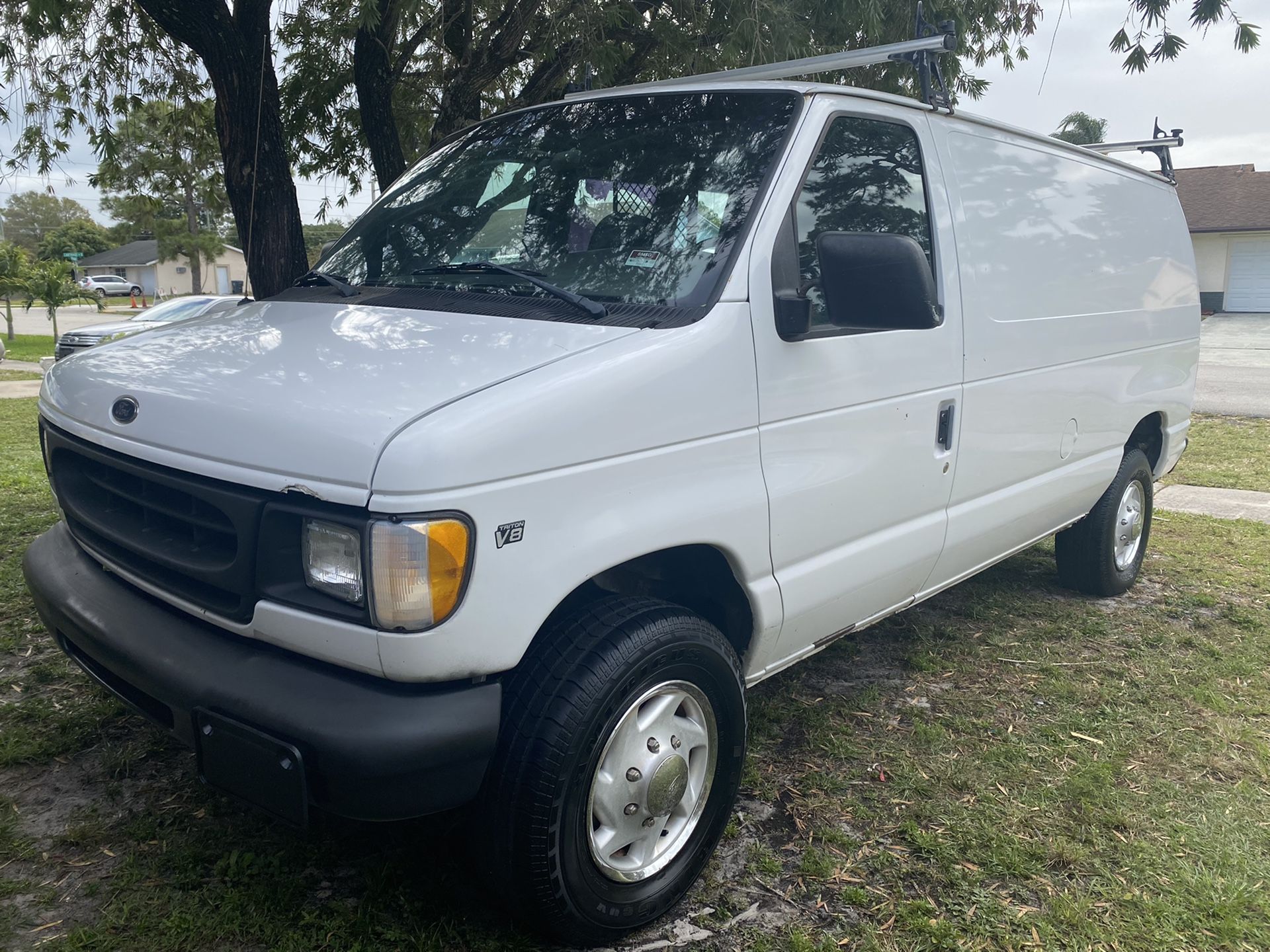 2000 Ford E250 Cargo Van