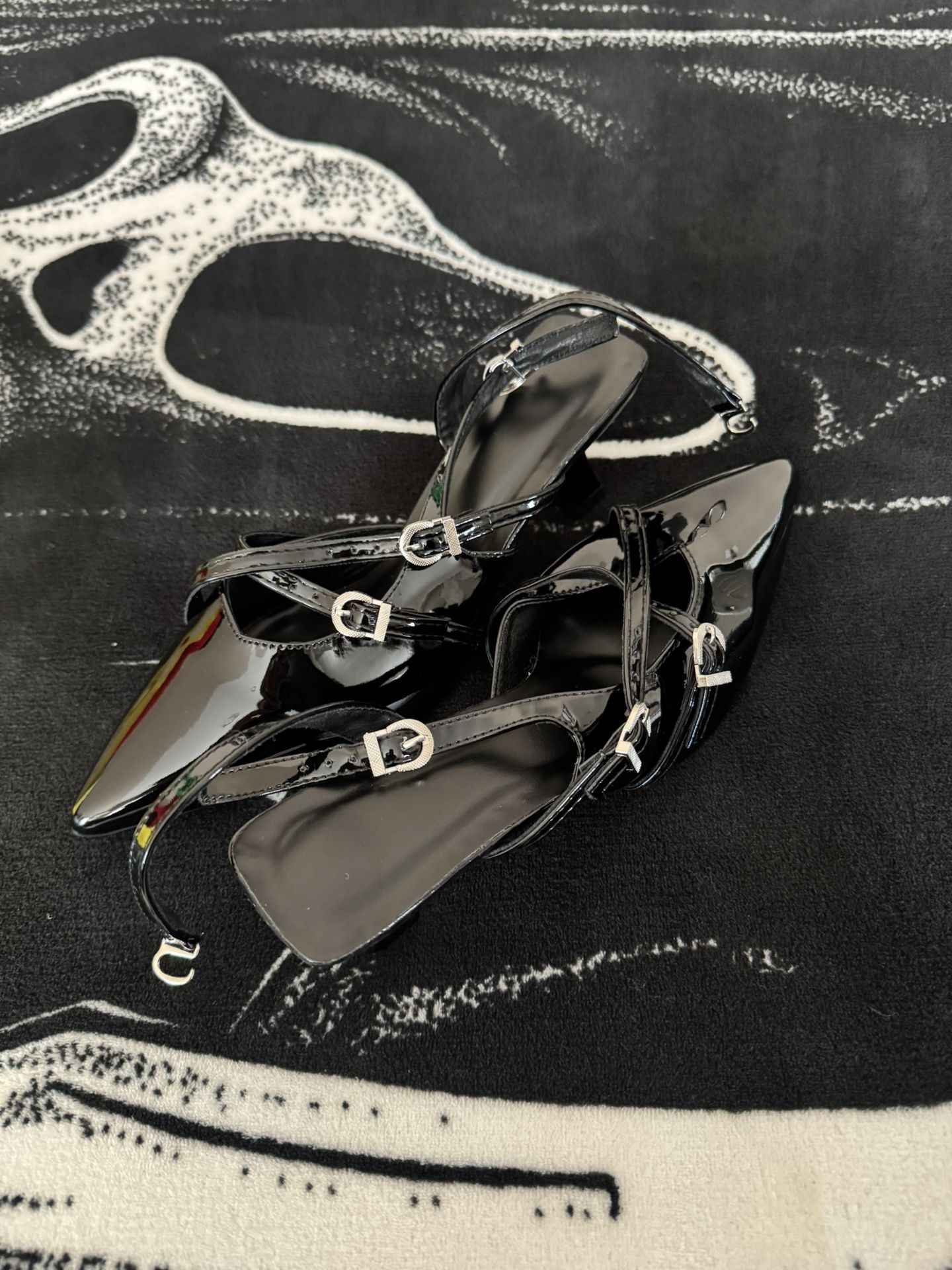 Black kitten heels size 7.5