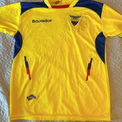 Men’s Yellow Ecuador Jersey Size 38/medium 