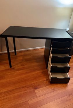 5 Drawer Desk