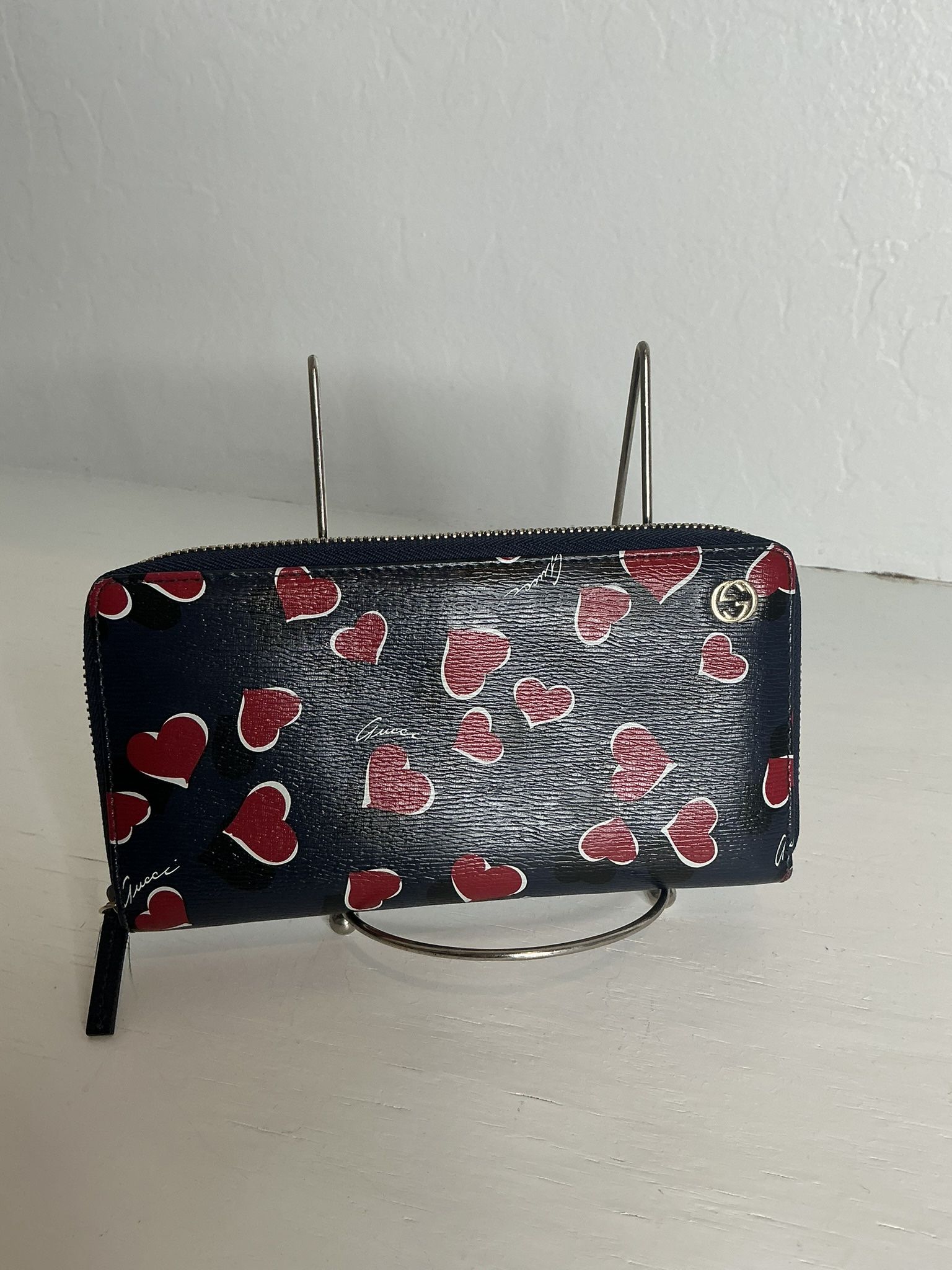 Valentines Day Gucci Excellent Condition