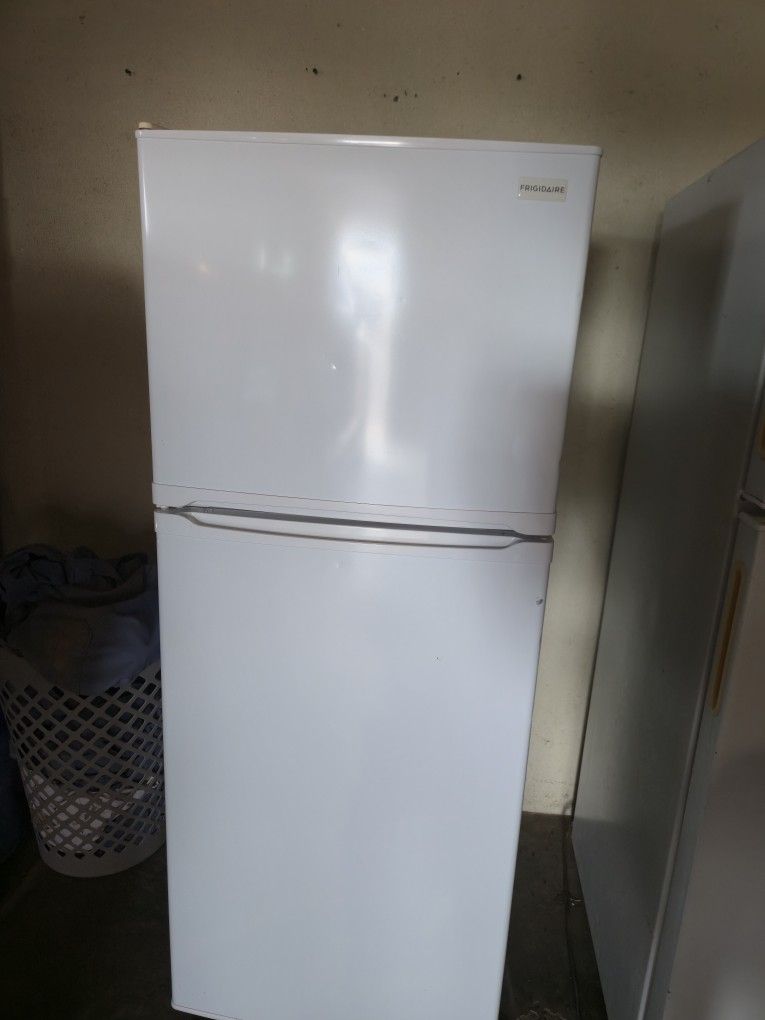 Frigidaire Refrigerator