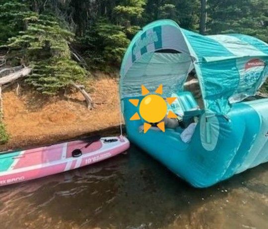 Floating Island Lounge w/ Cabana 