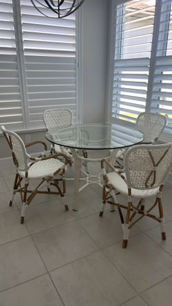 42" Glass Top Round Table With 4 Chairs