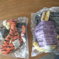 2001 Winnie the Pooh Tigger & rabbit McDonald's happy meal toys *new*

