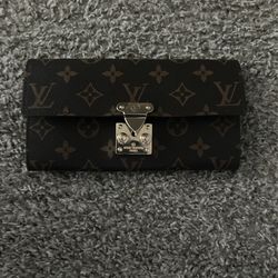 Louis Vuitton Paris Wallet 