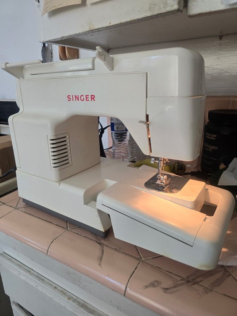 Singer Sewing Machine