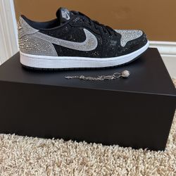 Air Jordan 1 Low Swarovski - Mens 10 / Womens 11.5