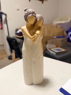 Willow Tree Style Two Figure Embrace Figurine
