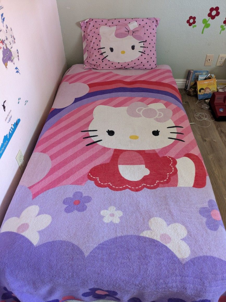 Hello Kitty Bedset For Twin Bed